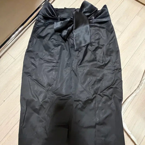 [BUNJANG] Le Shop Black Skirt Size S / 르샵 블랙 치마 S 55