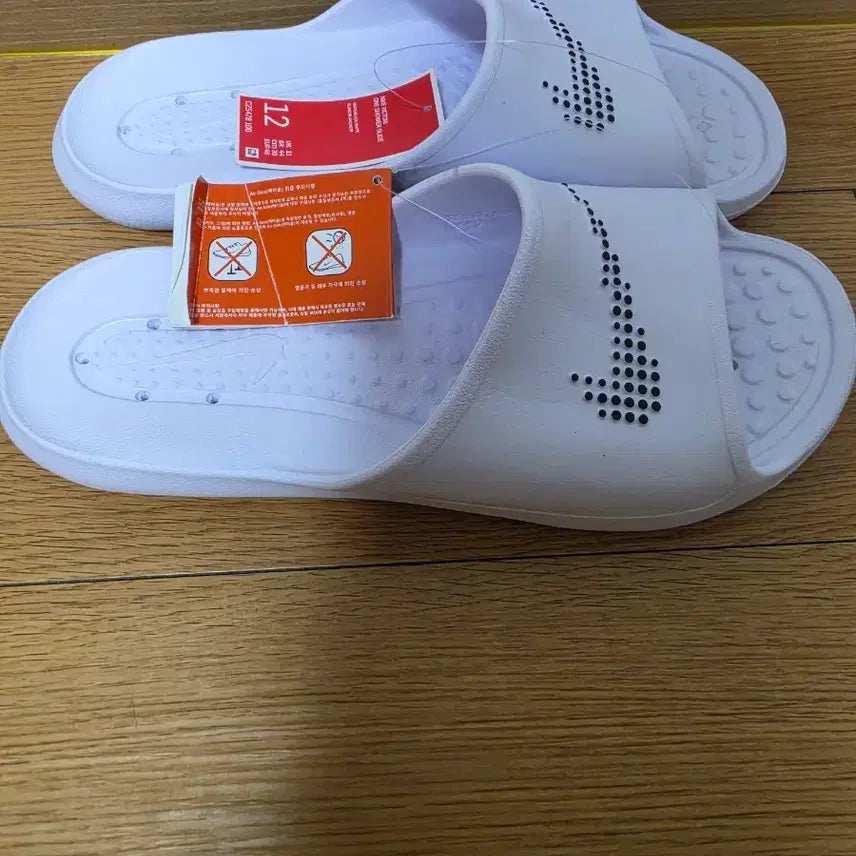 [BUNJANG] Nike Victory One Shower Slide White CZ5478-100 / [300]나이키 빅토리 원 샤워 슬라이드 화이트 CZ5478-100 판매