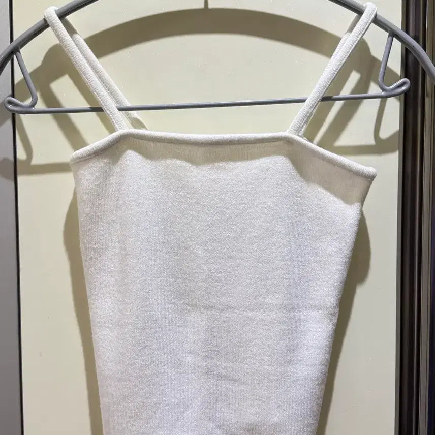 [BUNJANG] Cropped Cami Top with Ruffle Hem / 크롭 나시