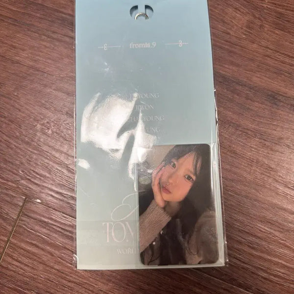 [BUNJANG] fromis_9 Encore Concert VIP Photocard & Holder / 프로미스나인 콘서트 vip 포토카드 & 홀더