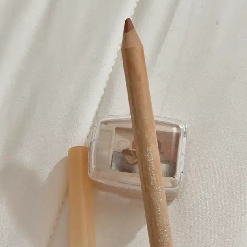[BUNJANG] CLIO Velvet Lip Pencil No. 1 Peach Beige / 클리오 벨벳 립펜슬 1호 피치베이지