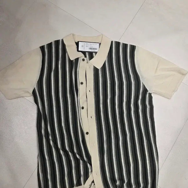[BUNJANG] MAN ON THE BOON Striped Knit Collar T-Shirt Beige/Dark Green / 맨온더분 스트라이프 니트 카라티 베이지/다크그린