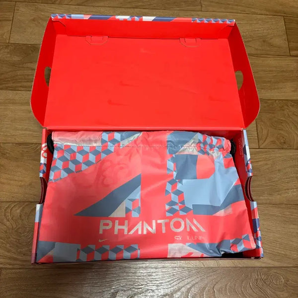 [BUNJANG] Nike Phantom Luna 2 Elite SE FG Men's Soccer Cleats (US 8) / 나이키 팬텀 루나 2 엘리트 SE FG FZ1528-001  260