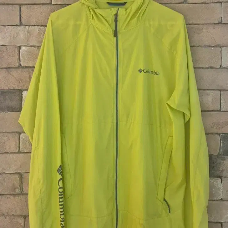[BUNJANG] Columbia Windbreaker Jacket Yellow / 컬럼비아 바람막이 옐로우