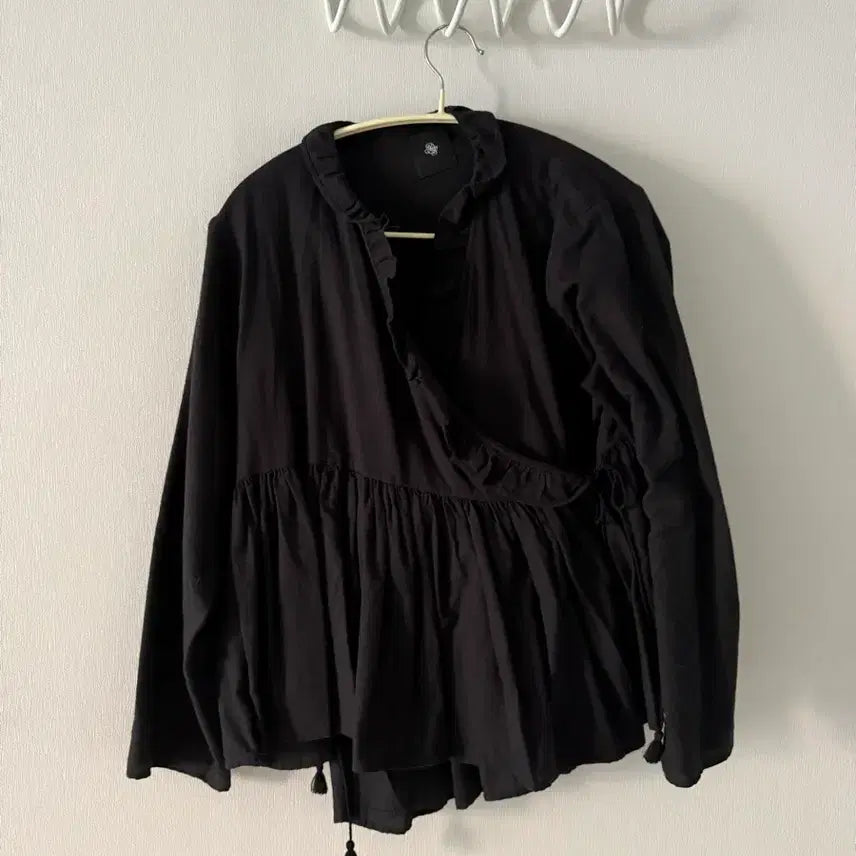 [BUNJANG] Maison de Soil Shirring Blouse Black / maison de soil 셔링 블라우스