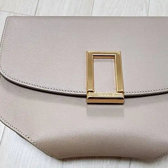 [BUNJANG] Couronne Beige Clutch Bag / 쿠론 클러치백 베이지