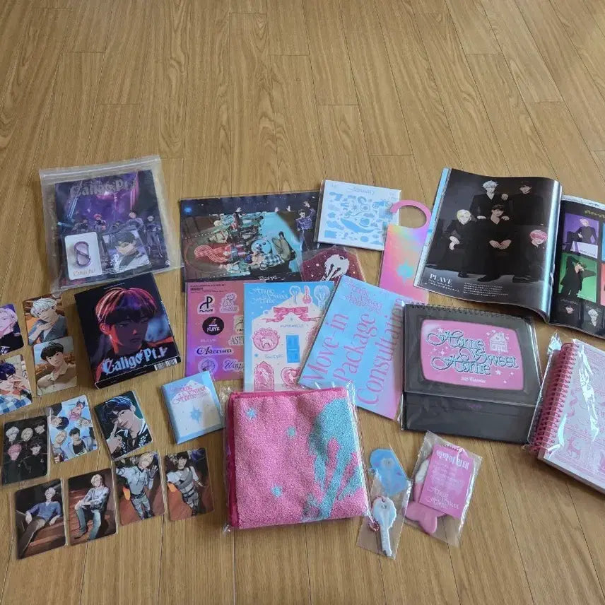 [BUNJANG] Pleiades Season's Greetings Poster, Album, Magazine, Photocard, Logo Sticker Pack Bundle Set / 플레이브 포스터 시즌그리팅 앨범 잡지 포토카드 일괄 판매