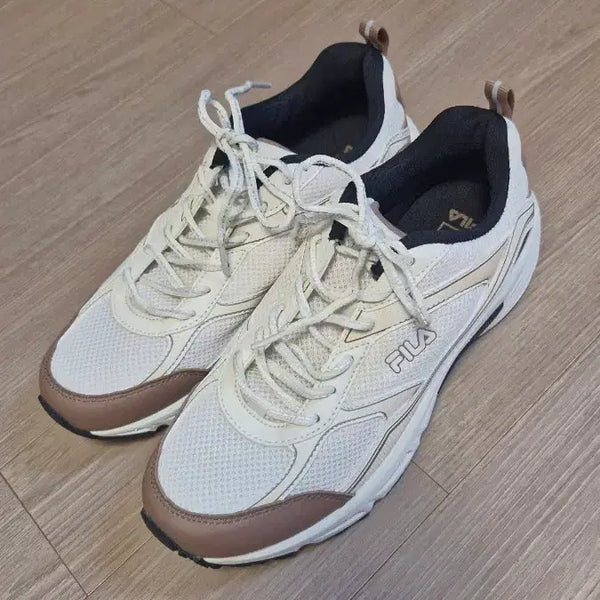 [BUNJANG] Fila Light Beige Mesh Sneakers (Size 250) / [새제품] 휠라 연베이지매쉬운동화(250)