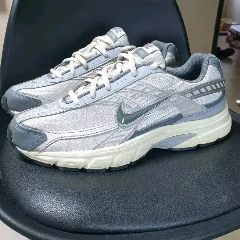 [BUNJANG] Nike Pegasus Grey White Sneakers 250 / 나이키 페가수스 회색 흰색 운동화 250