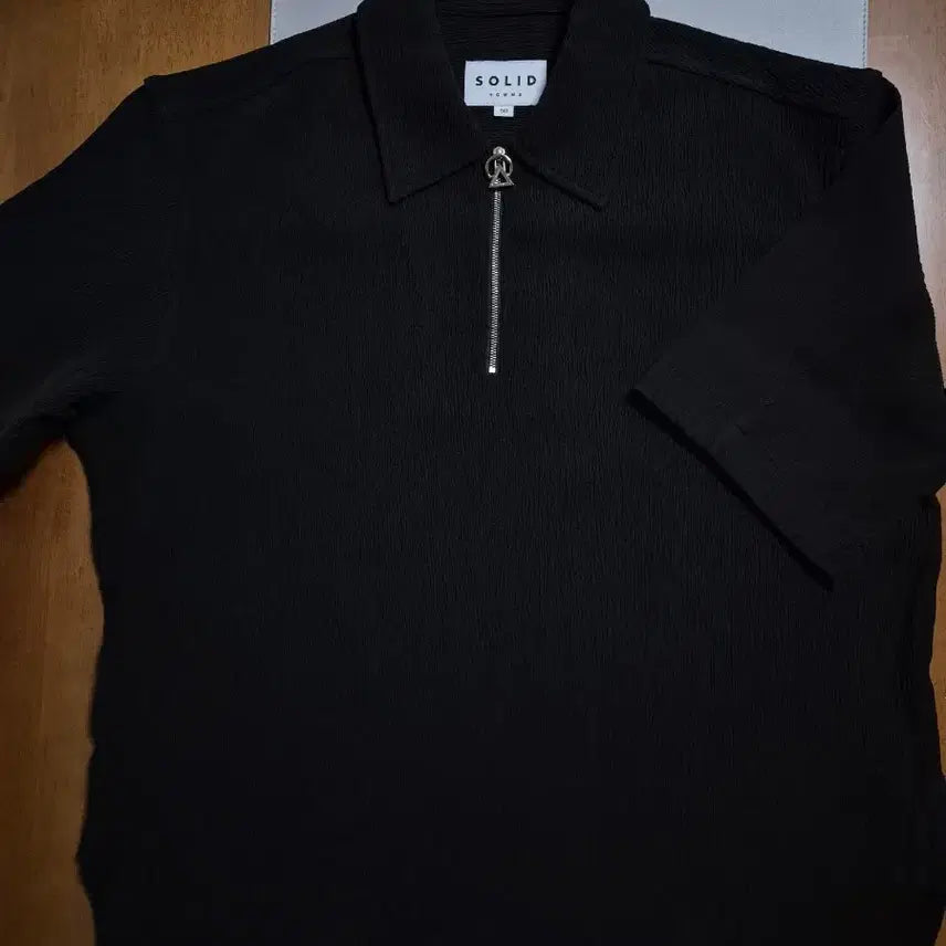 [BUNJANG] Solid Homme PK Crinkle Pleats Half-Zip Collar T-Shirt Black / 솔리드옴므 PK 크링클 플리츠 하프집업 카라티 50 블랙