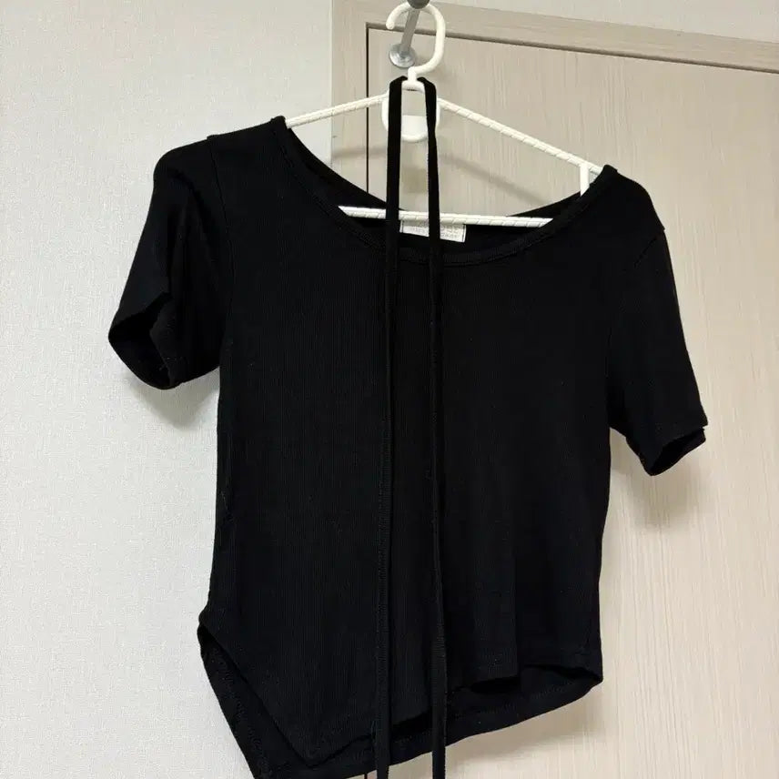 [BUNJANG] Ozbridge Cut-out Ribbed Short-Sleeve T-Shirt / 오즈브릿지 반팔 컷팅 골지 티셔츠