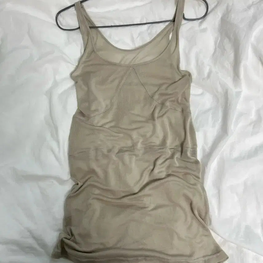 [BUNJANG] Sleeveless Top / 슬리브리스