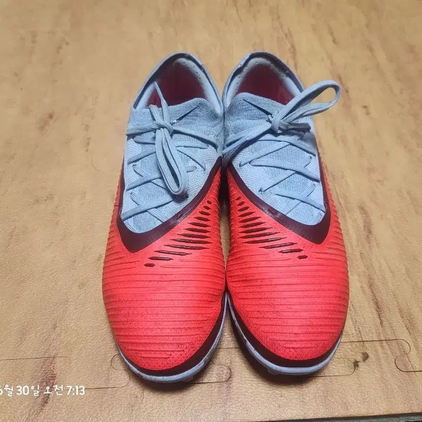 [BUNJANG] Nike Phantom 6 Low TF Futsal Shoes 255 / 나이키 팬텀6 로우 TF 풋살화 255
