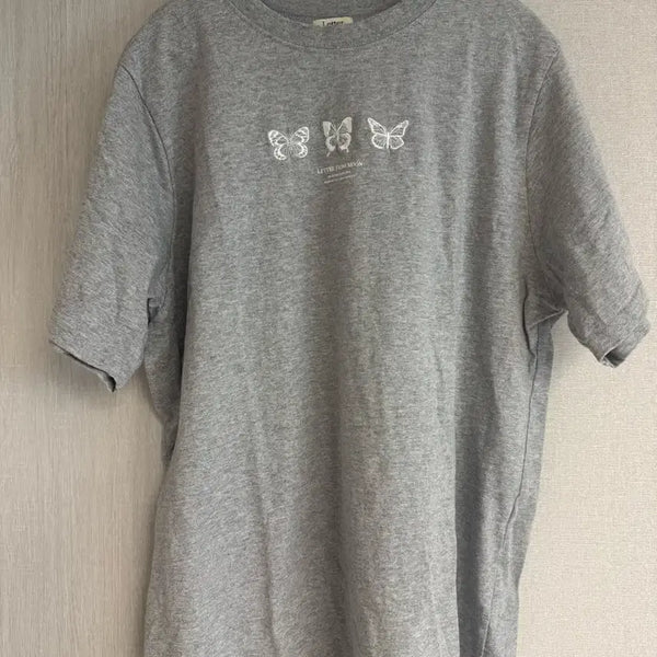 [BUNJANG] Letter From Moon Triple Butterfly Embroidery Oversized T-Shirt (Melange Grey) / 레터프롬문 트리플 나비 자수 오버핏 반팔 티셔츠 ( 멜란지그레이)