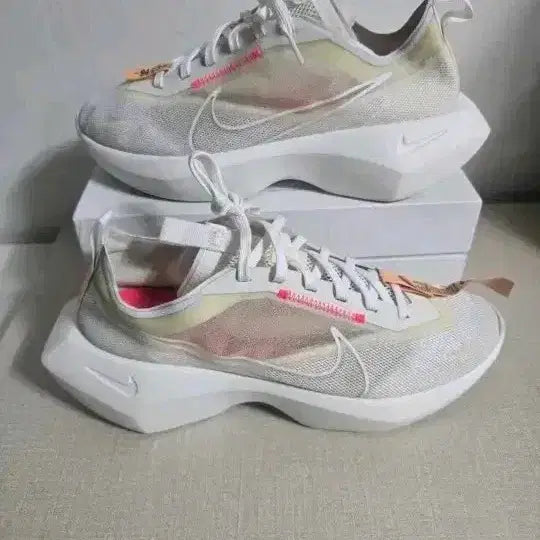 [BUNJANG] Nike Vista Lite Sneakers White/Pink / 나이키 비스타  라이트  275