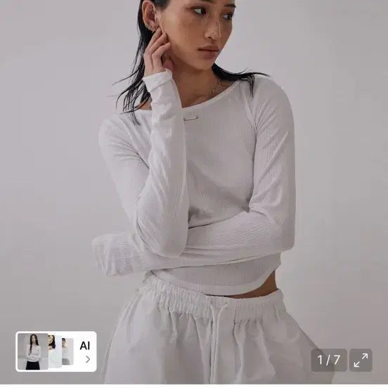[BUNJANG] Triming Bird Boat Neck Finger Hole Long Sleeve / 트리밍버드 Boat Neck Finger Hole 롱슬리브 새것