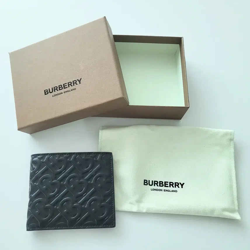 [BUNJANG] Burberry TB Monogram Logo Bifold Wallet Black / 버버리 TB 모노그램 로고 반지갑 블랙