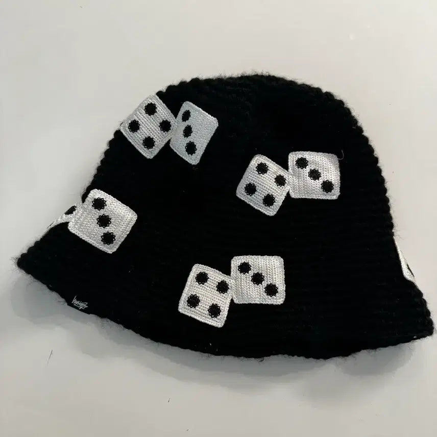 [BUNJANG] Stussy Dice Knit Beanie / 스투시 주사위 니트모자