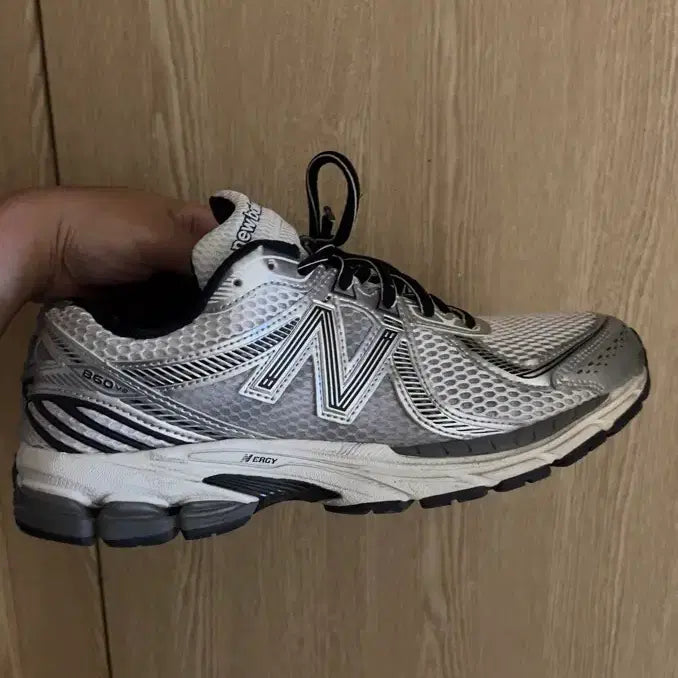 [BUNJANG] New Balance 860v2 Optic White / 뉴발란스 860v2 옵틱화이트 260