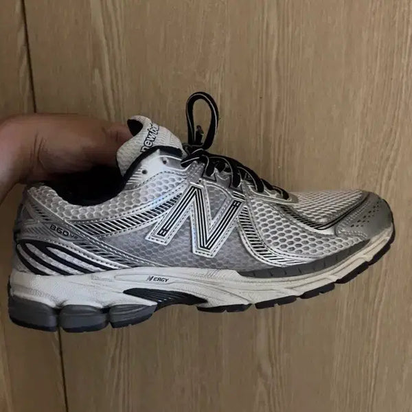 [BUNJANG] New Balance 860v2 Optic White / 뉴발란스 860v2 옵틱화이트 260