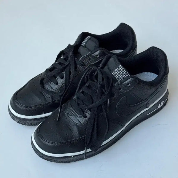 [BUNJANG] Nike Air Force 1 Low Black Sneakers (250mm) / 나이키 에어포스1 로우 블랙 250 520266-010