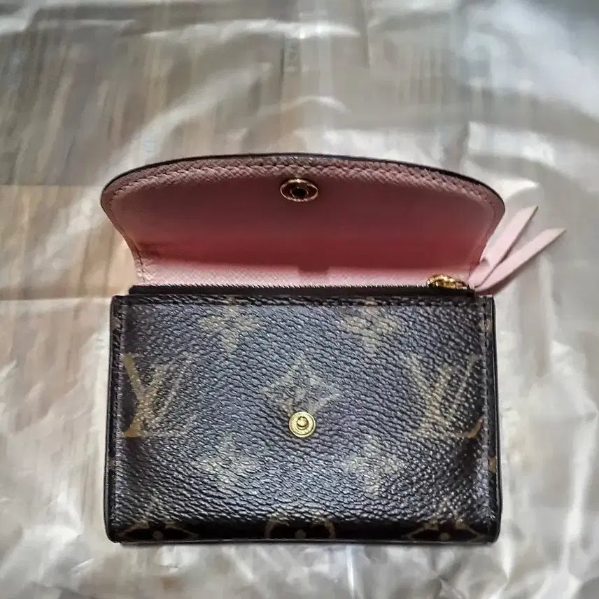 [BUNJANG] Louis Vuitton Monogram Mini Wallet / 루이비통 모노그램 패턴이 돋보이는 미니 지갑 정품