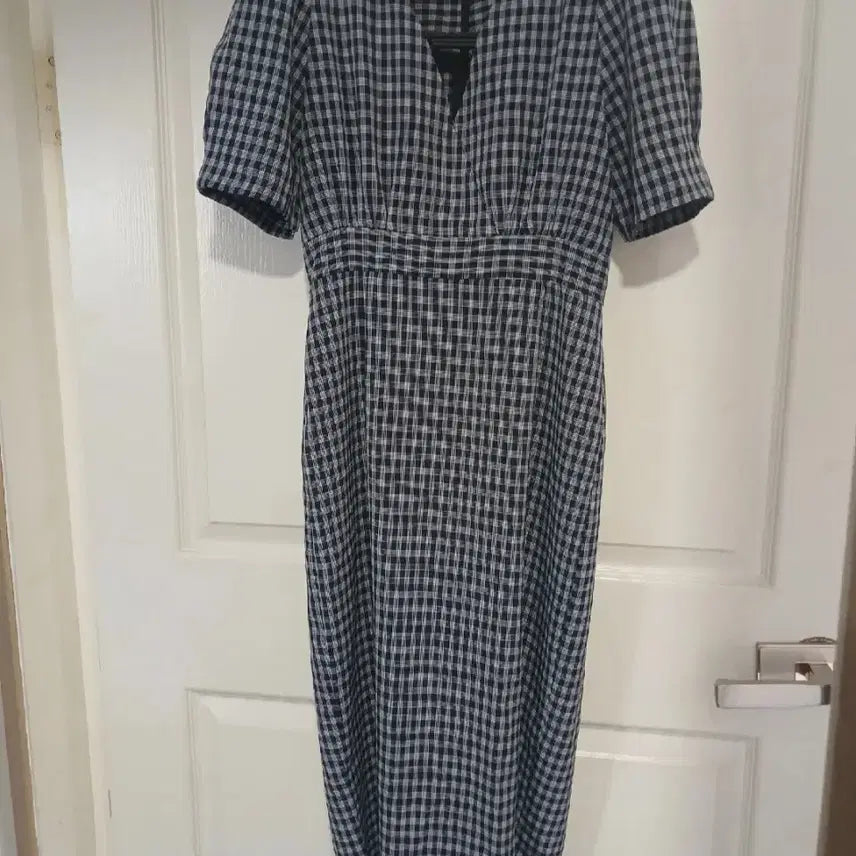 [BUNJANG] Checkered Short Sleeve V-Neck Maxi Dress / 체크무늬 반팔 브이넥 원피스55