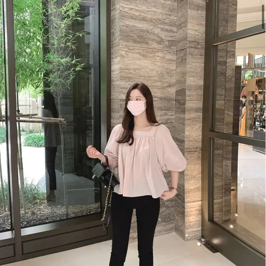 [BUNJANG] Dosi Geurigo Yeoja Rona Square Blouse / 도시그리고여자 로나 스퀘어 블라우스