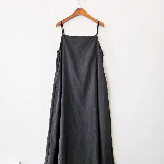 [BUNJANG] Black A-Line Mini Dress with Pockets / 블랙 원피스