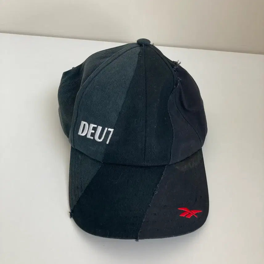 [BUNJANG] VETEMENTS x Reebok Ball Cap / 베트멍 리복 볼캡