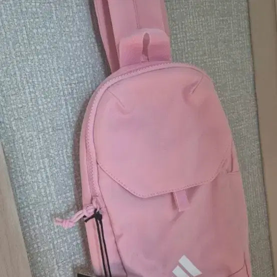 [BUNJANG] Adidas Dismaland 2 Shoulder Bag Pink / 아디다스 Dismaland 2 숄더백 핑크 새상품