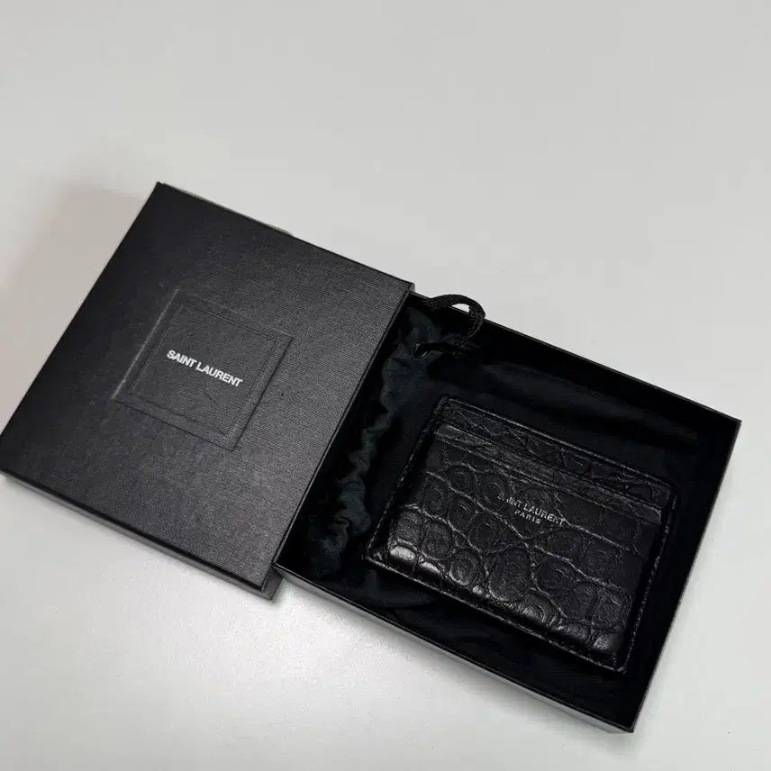 [BUNJANG] Saint Laurent Crocodile Embossed Leather Paris Cardholder Black / 생로랑 크로커다일 엠보스드 레더 파리 카드지갑 블랙