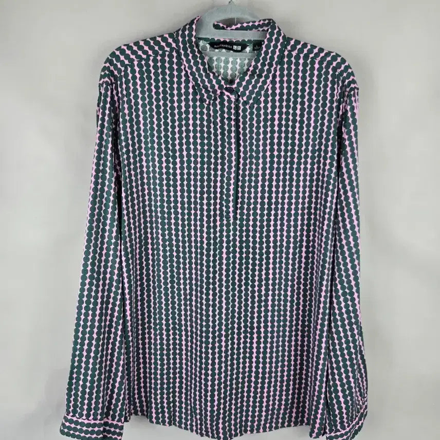 [BUNJANG] Uniqlo x Marimekko L Rayon 100% Henly Neck Blouse - Pink / [무료배송]유니클로x마리메꼬 L 레이온 100% 헨리넥 핑크 블라우스