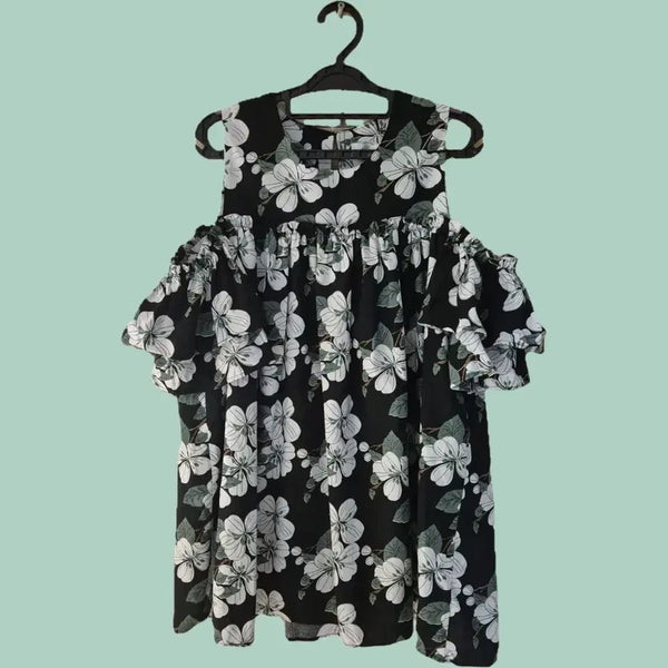 [BUNJANG] Black Floral Off-Shoulder Blouse / 검정 꽃무늬 오프숄더 블라우스