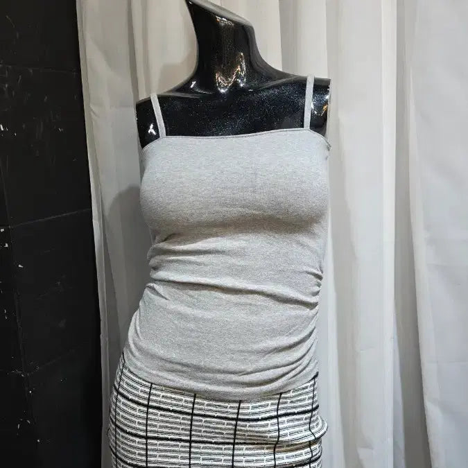 [BUNJANG] Gray Sleeveless Top with Side Shirring / 캡내장 양쪽셔링 그레이 나시