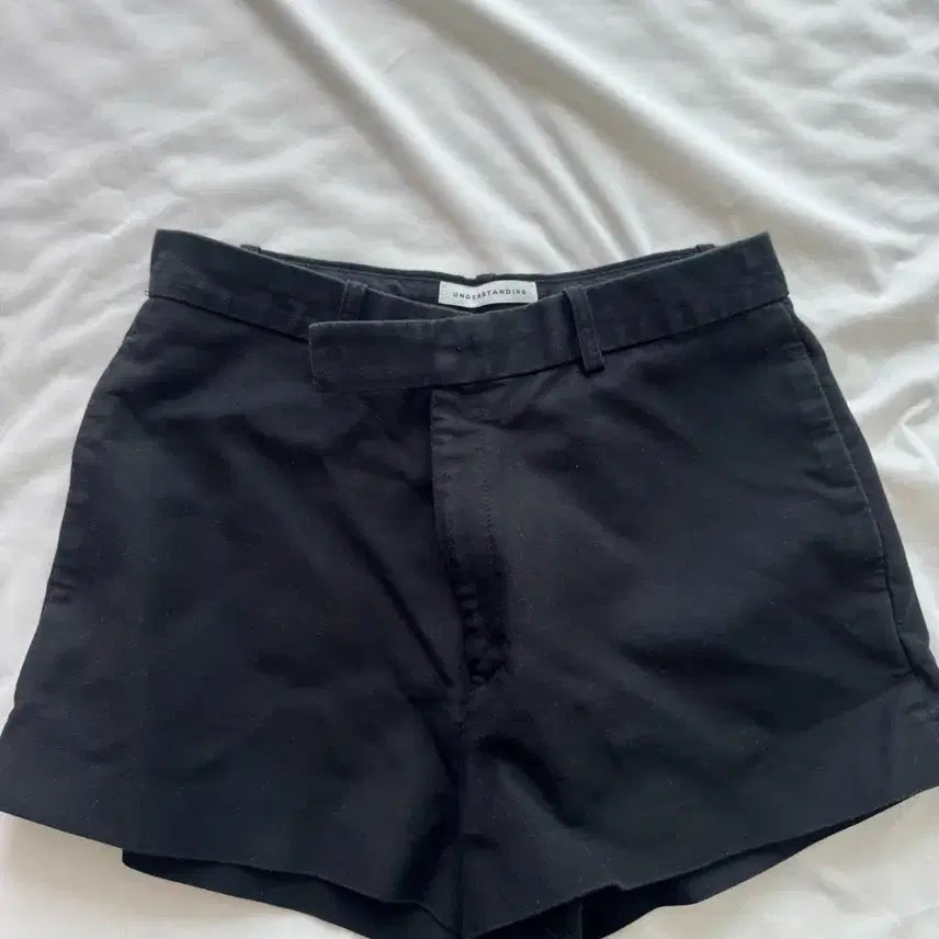 [BUNJANG] Understanding Black Pintuck Shorts / 언더스탠딩 블랙 핀턱 숏 팬츠