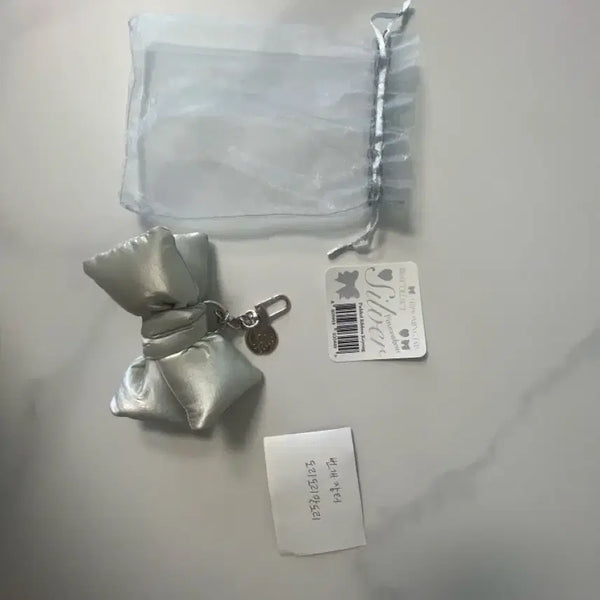 [BUNJANG] Blooming Tail Padded Ribbon Keyring Silver / 블루밍테일 패딩 리본 키링 실버