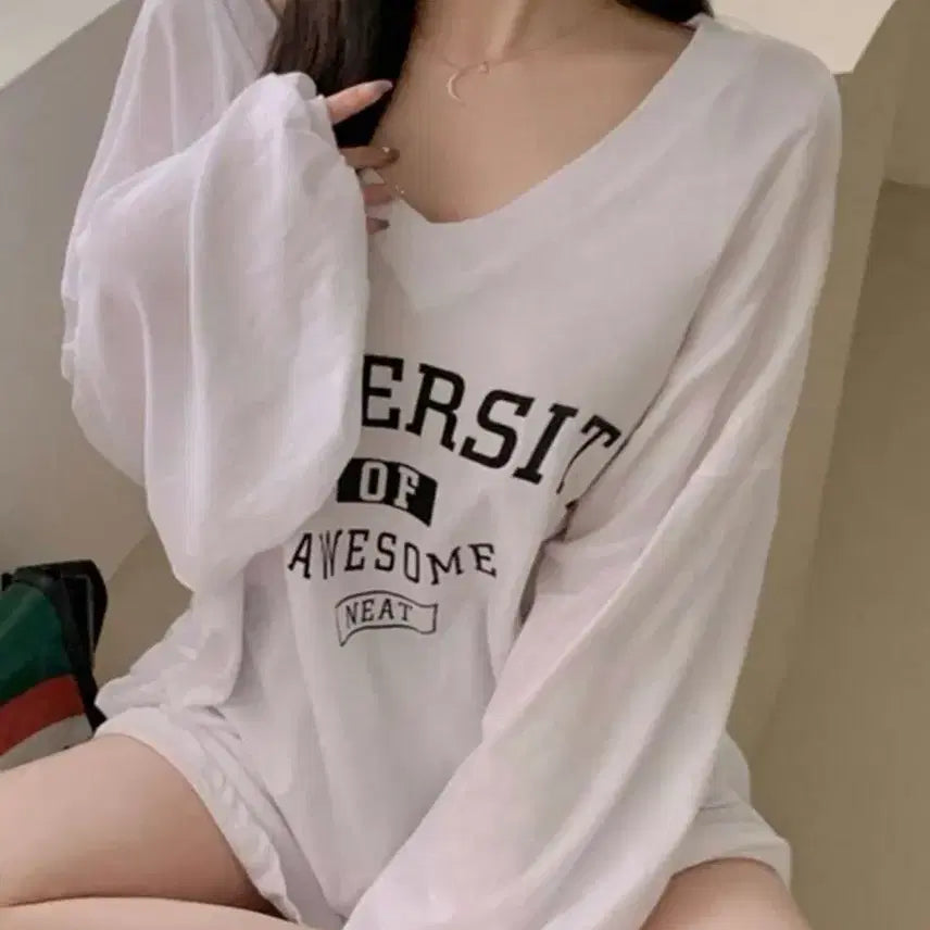 [BUNJANG] White V-Neck Oversized Long Sleeve T-Shirt / V넥오버핏 화이트티셔츠