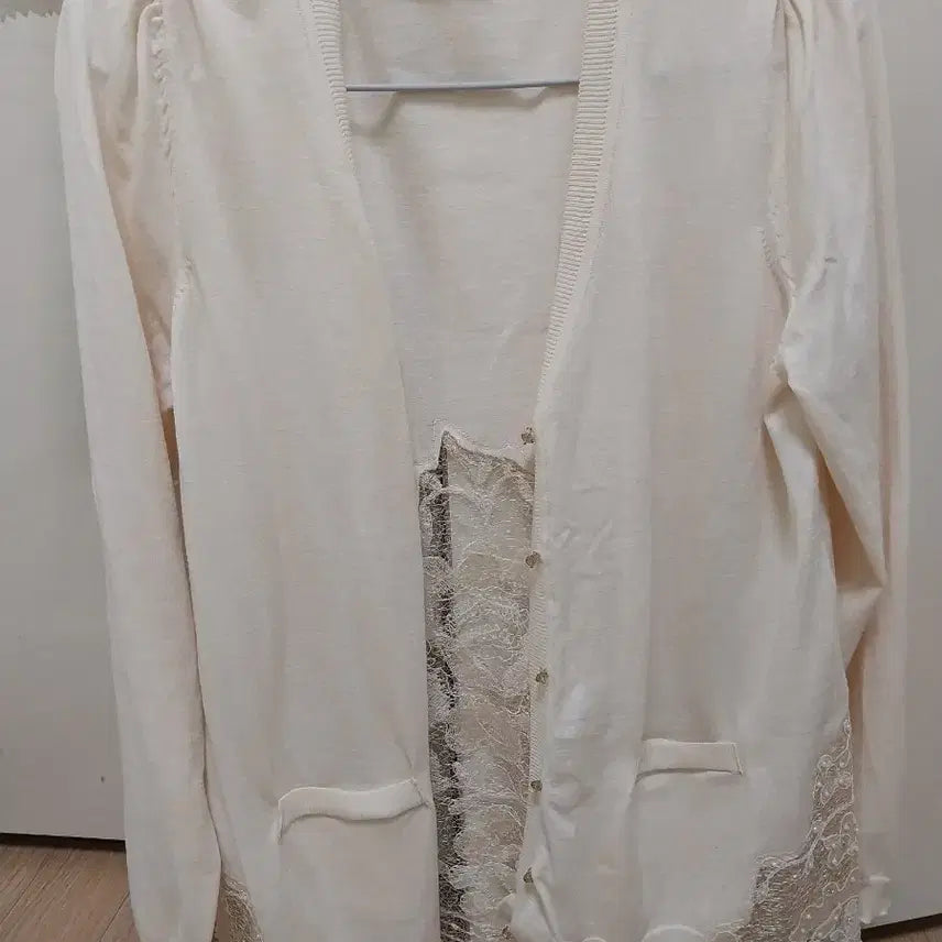 [BUNJANG] REHEVON Ivory Lace Cardigan / REHEVON 가디건 아이보리 레이스 배색
