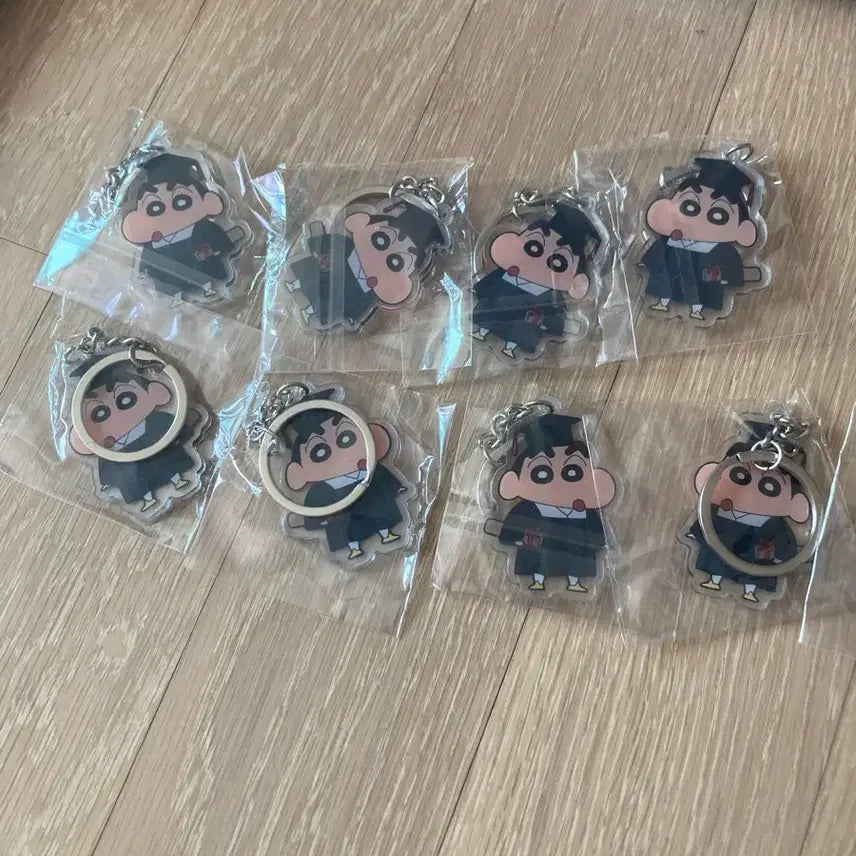 [BUNJANG] Crayon Shin-chan Graduation Charm / 짱구 졸업키링