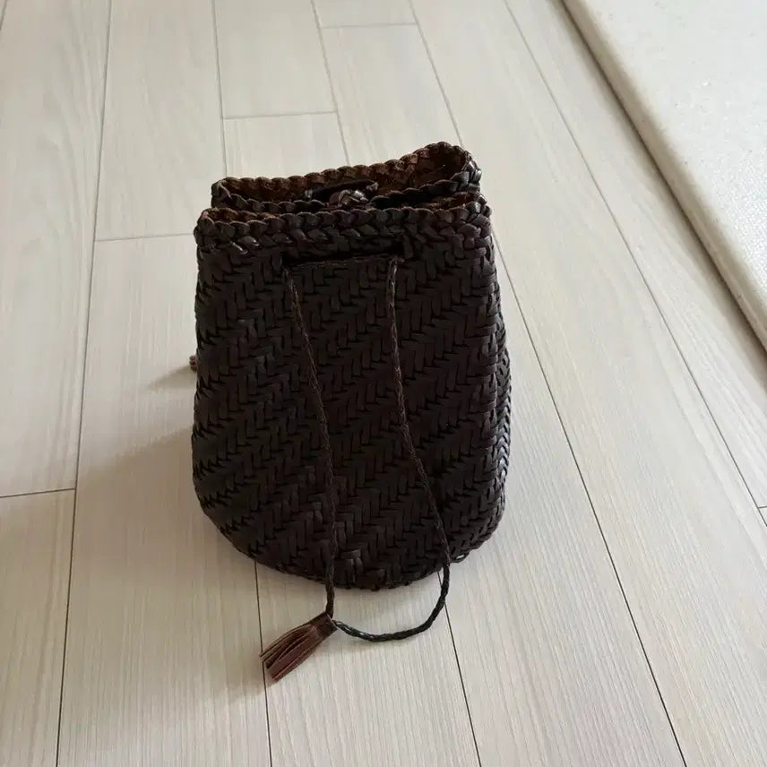 [BUNJANG] Dragon Bag Pom Pom Dark Brown / 드레곤백 폼폼 다크브라운