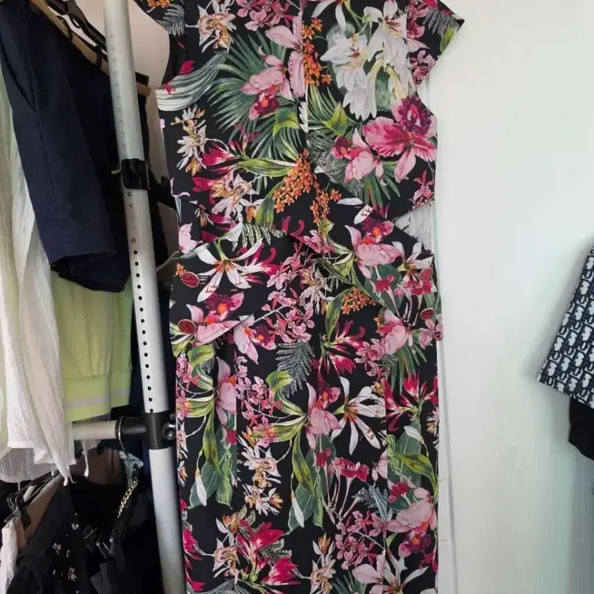[BUNJANG] Floral Pattern Midi Dress / 플로럴 패턴 원피스