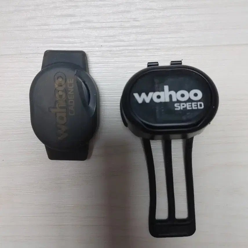 [BUNJANG] Wahoo Cadence + Speed Sensor Bundle (Garmin Compatible) / 정품) A급 와후 케이던스+속도 센서 정상작동 일괄 팝니다 팝니다.(가민