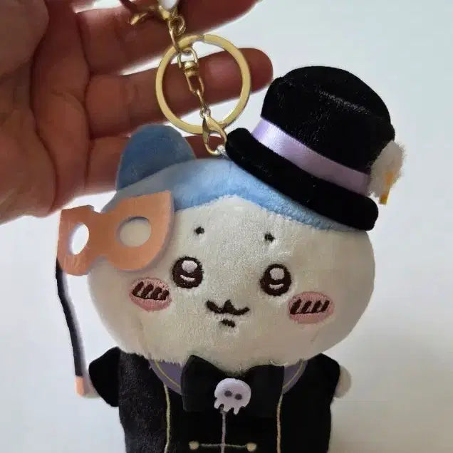 [BUNJANG] Chiikawa "Monjaku" Circus Mascot Keychain / 치이카와 먼작귀 서커스 인형 키링