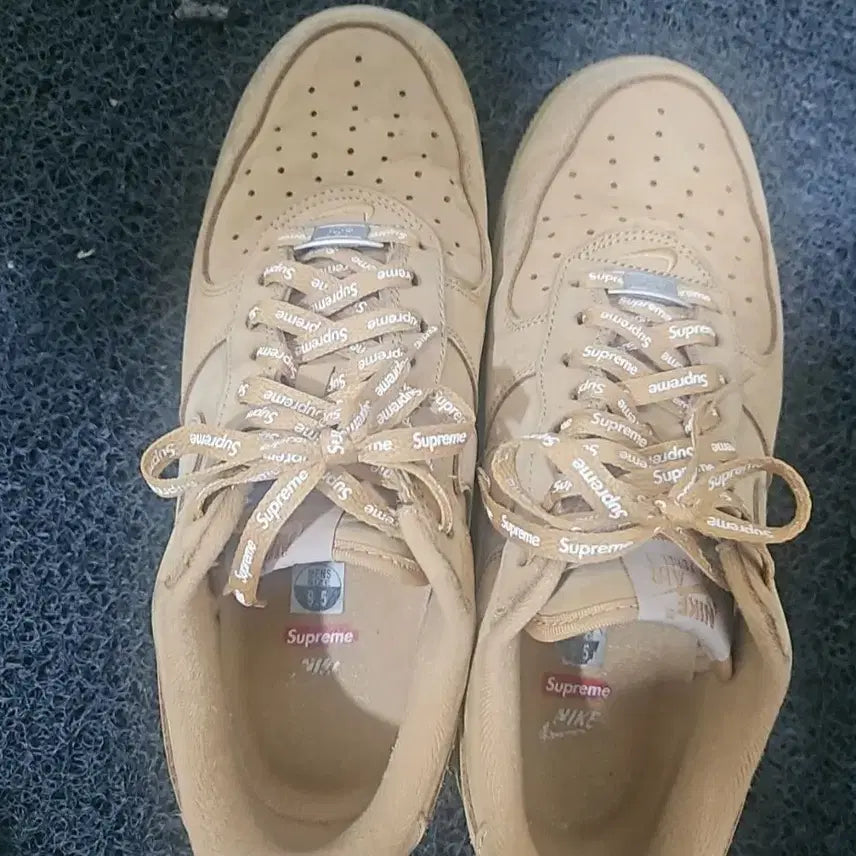 [BUNJANG] Nike Air Force 1 Supreme Collaboration Sneakers / 나이키 슈된포