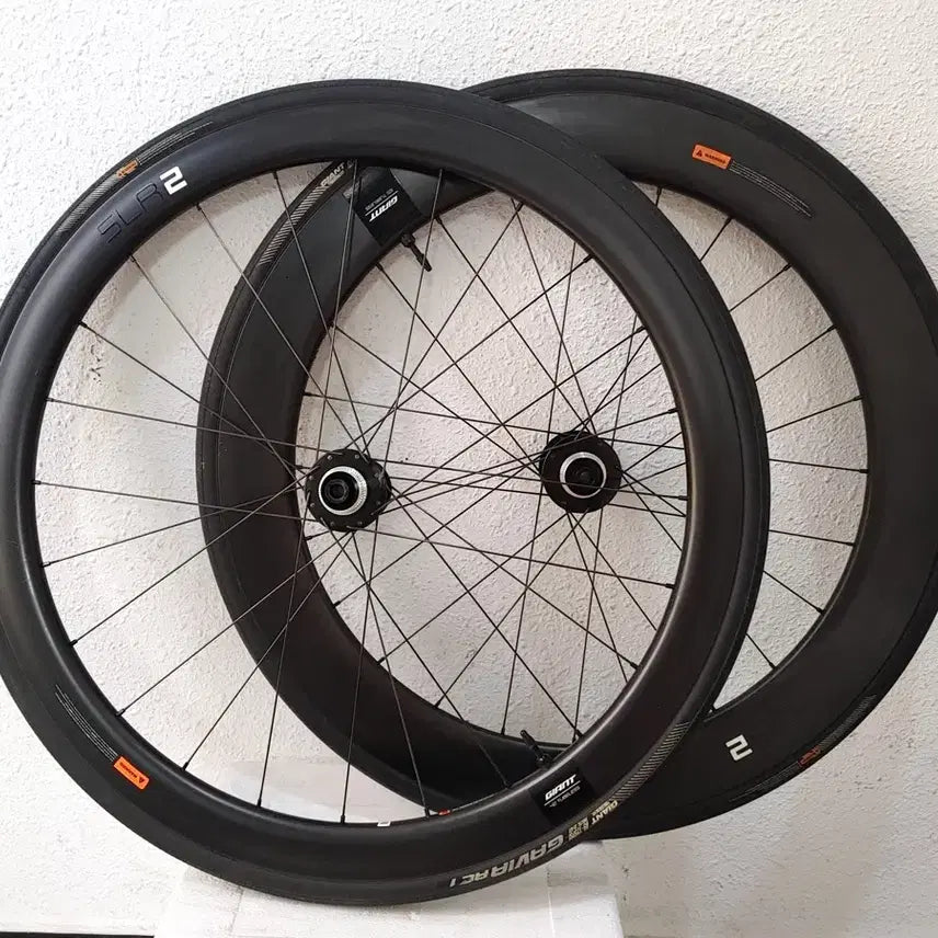 [BUNJANG] Giant SLR 2 Disc Tubeless Ready Carbon Wheelset (42mm/65mm) / A급) 자이언트 slr2 디스크 튜블리스래디 카본휠셋 일괄로 팝니다.