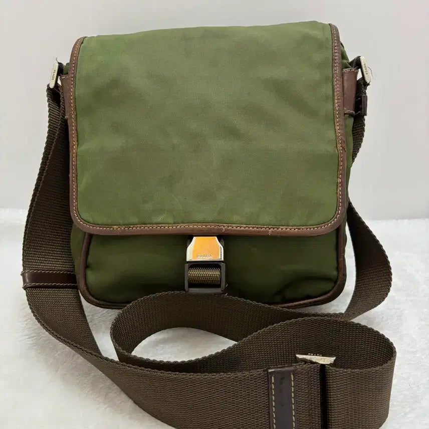 [BUNJANG] Prada Khaki Nylon Crossbody Bag / 정품) 프라다 카키색 나일론 크로스백