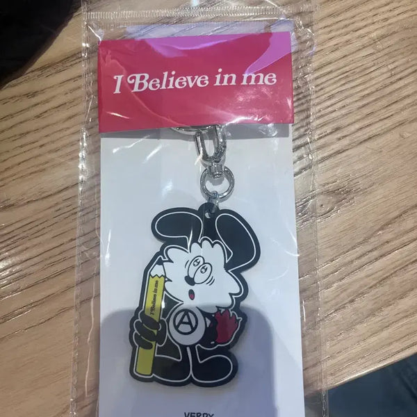 [BUNJANG] Verdy x Lotte Museum Pencil Keyring / 베르디 x 롯데 뮤지엄 펜슬 키링 (택포 35000)