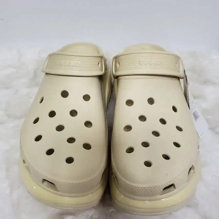 [BUNJANG] Crocs Sandals Beige Unused Size 250 / 크록스 샌들 슬리퍼 베이지색 정품 250사이즈 미사용