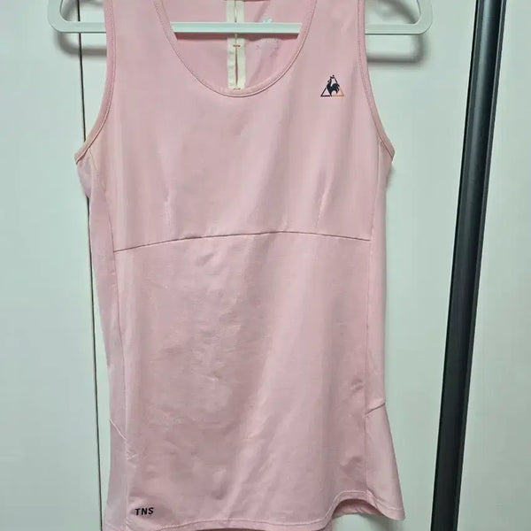 [BUNJANG] Le Coq Sportif Women's Pink Sleeveless Top / 르꼬끄 스포르티브 여성 핑크 새상품